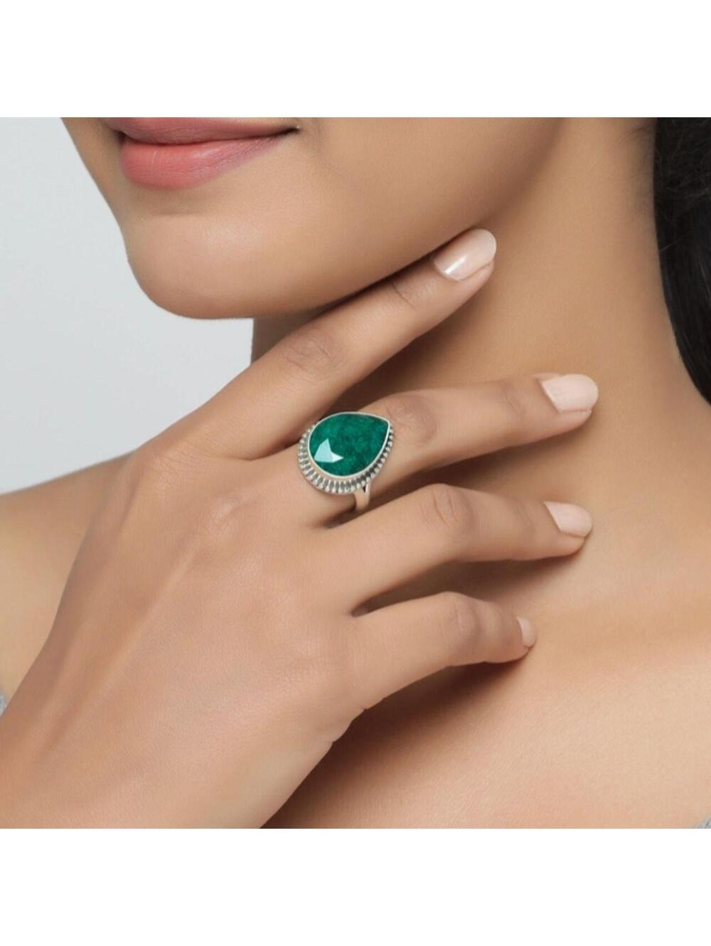 Emerald Green Beryl Solid 925 Sterling Silver Solitaire Ring